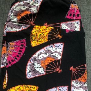 Black w/ Fan Print TC Lularoe Leggings